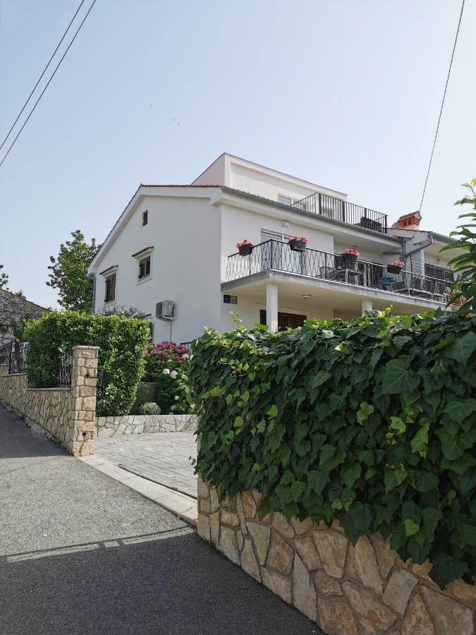 Apartment Sara Нівице Екстер'єр фото